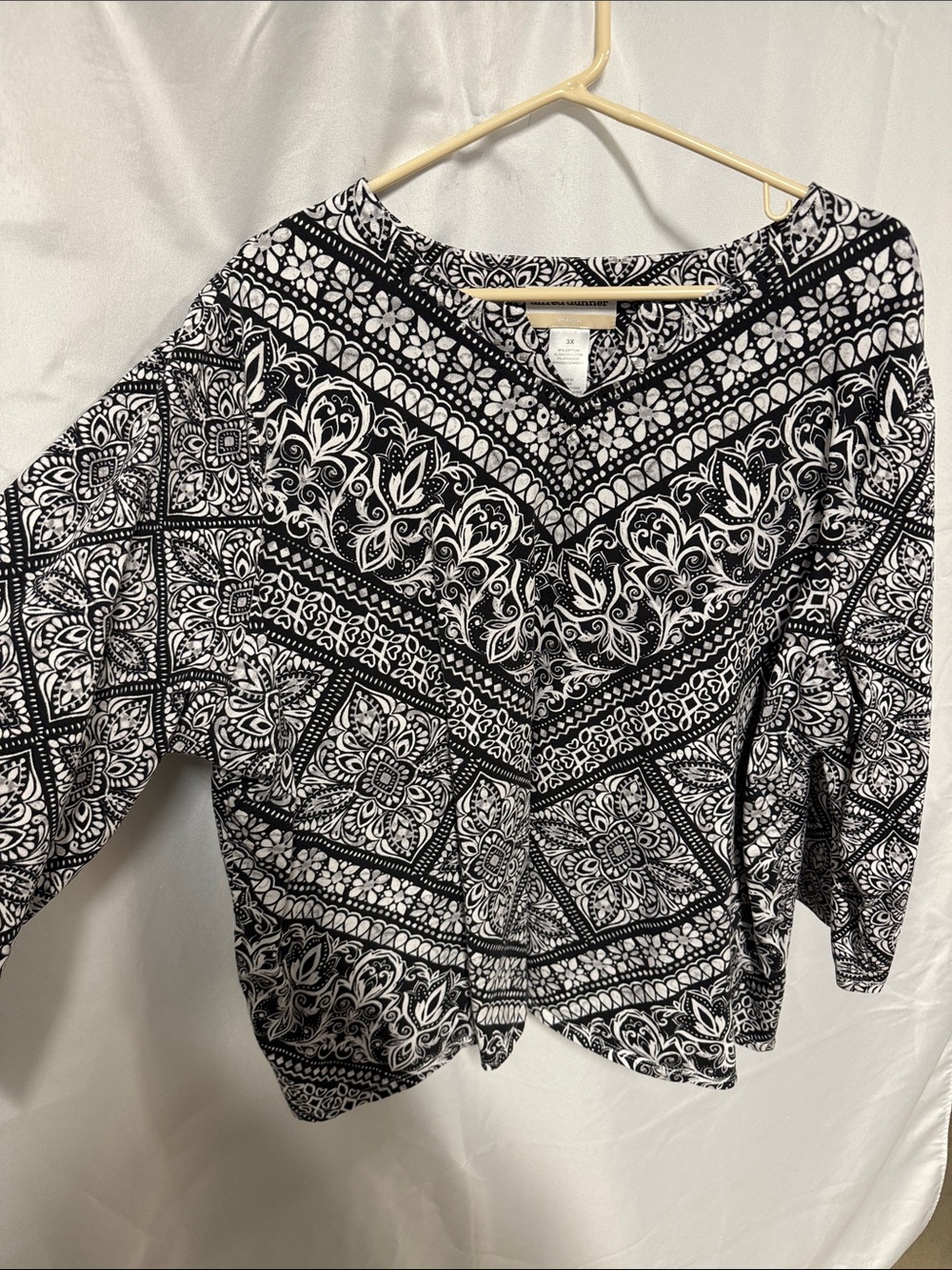 Alfred Dunner Black and White Printed V-Neck Tunic